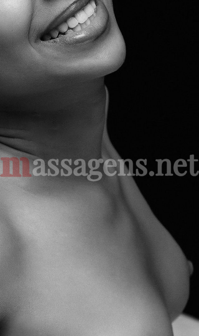 Foto vertical Massagista Carolina Carvalhais