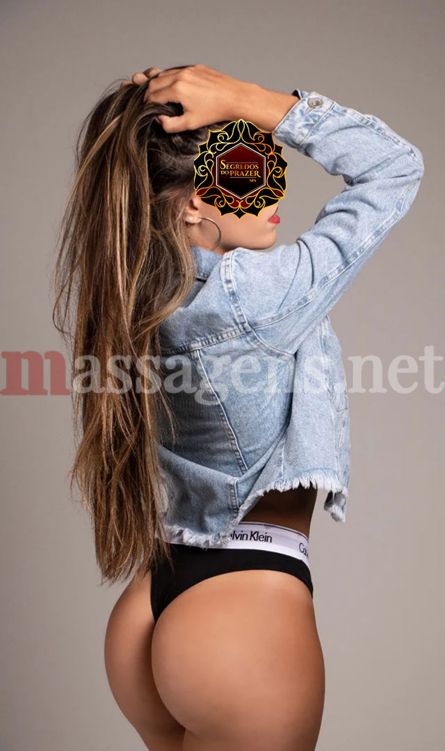 Foto vertical Massagista Filipa Secret