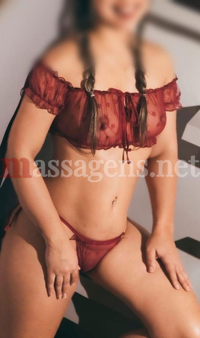 Foto vertical Massagista Gracinha