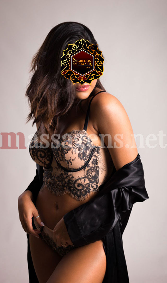 Foto vertical Massagista Mariana Secret