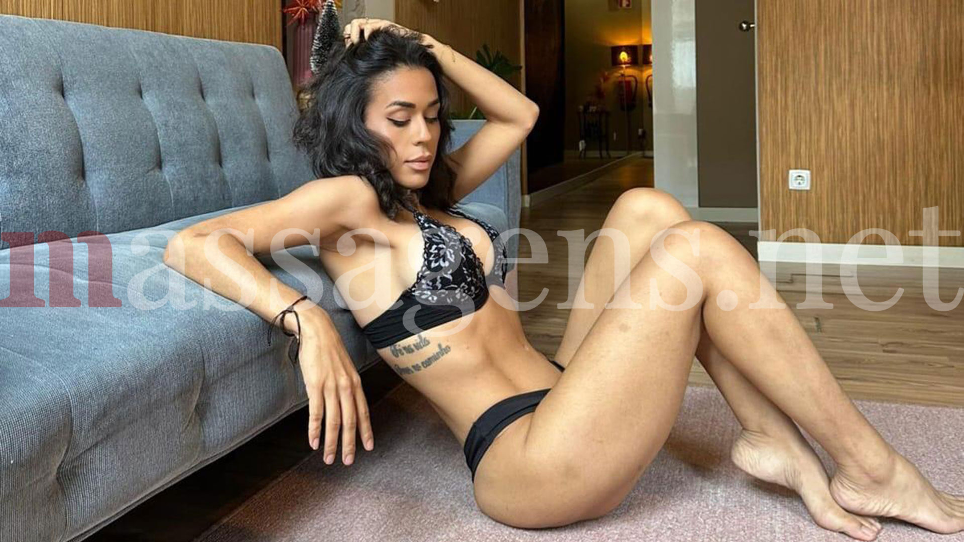 Foto horizontal Massagista Rebeca Tantric