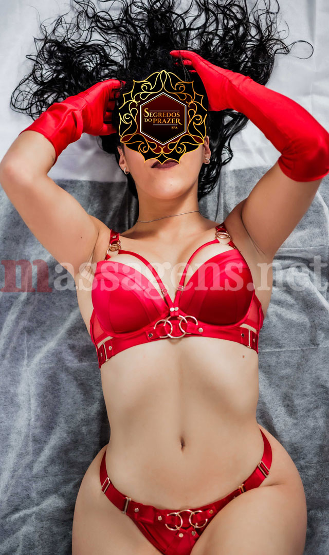 Foto vertical Massagista Soraia Secret