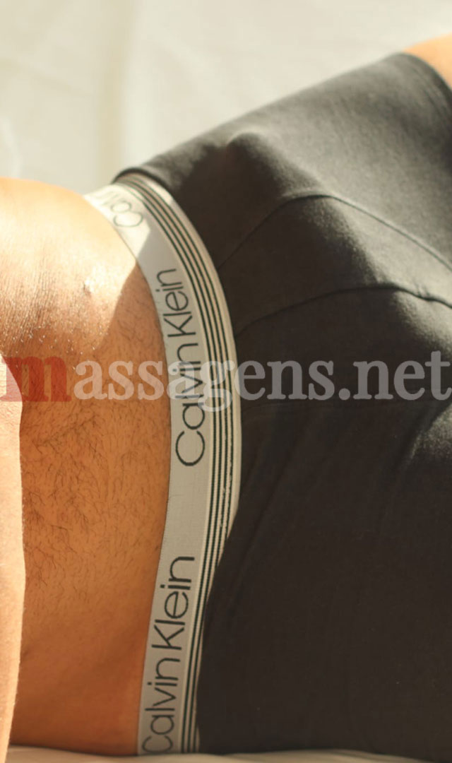 Foto vertical Massagista Tiger Om