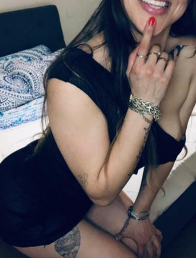 Anúncio {"id":2,"nome":"Massagista","slug":"massagista","created_at":"2022-10-17T08:24:27.000000Z","updated_at":"2022-10-17T08:24:27.000000Z"} Salomé Fénix